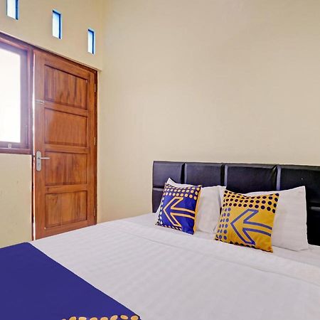 Spot On 90577 Griya Afifah Syariah Klaten Exterior foto